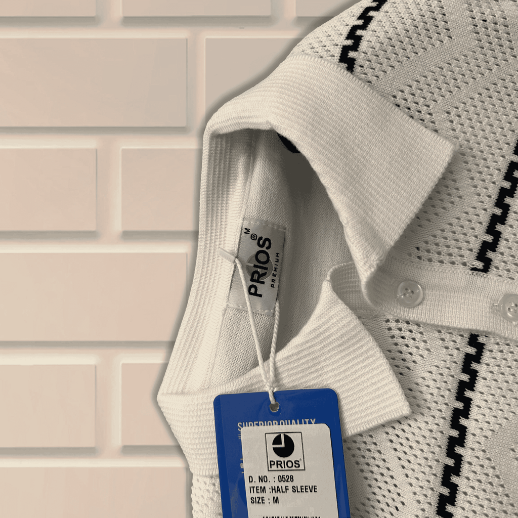 Men’s Knitted Polo Shirt – Textured Knit with Vertical Stripes