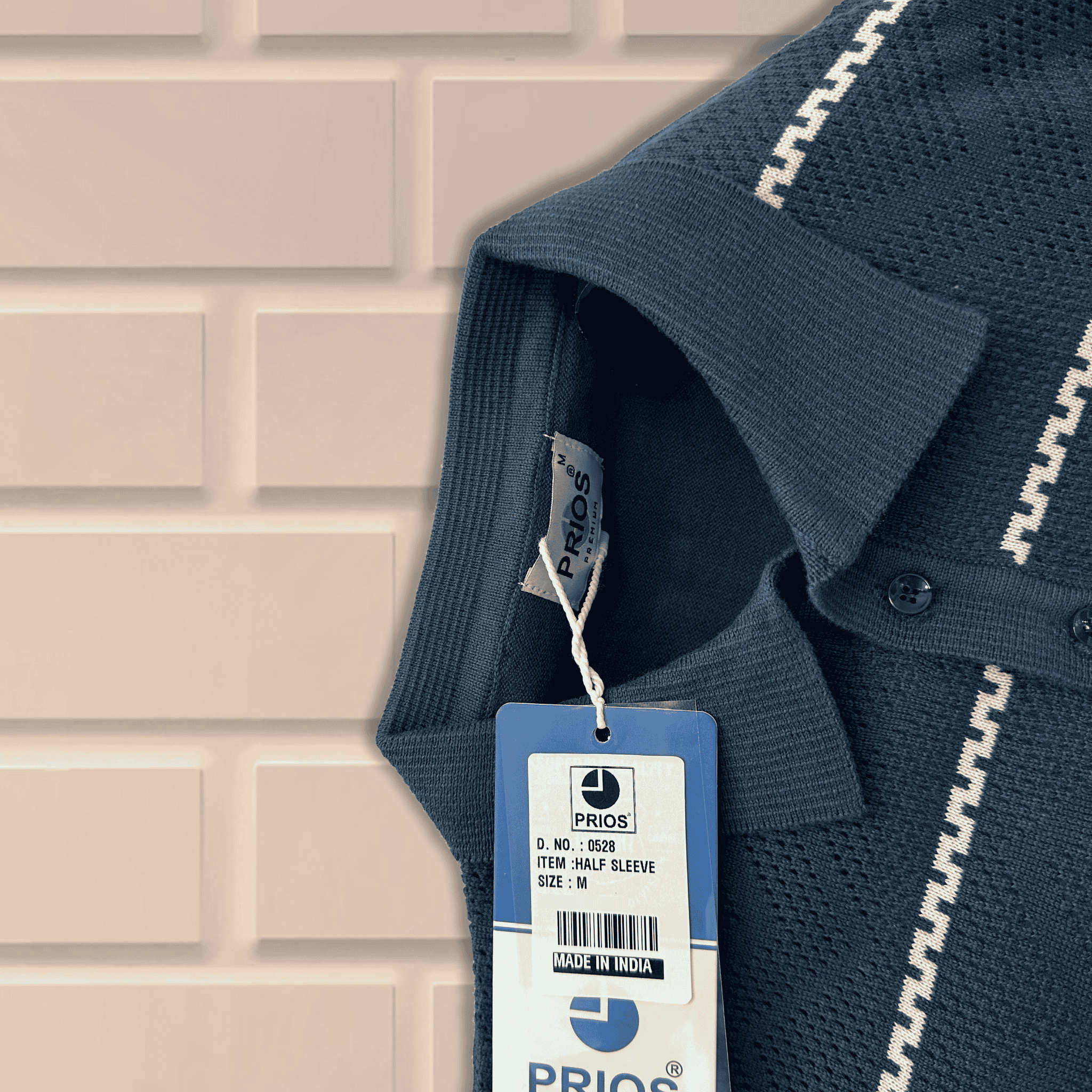 Men’s Knitted Polo Shirt – Textured Knit with Vertical Stripes